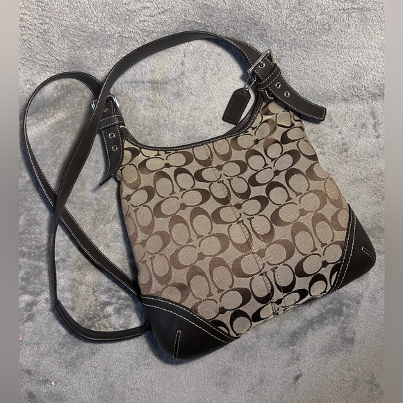 Coach Hamptons Signature Crossbody - Picture 5 of 10